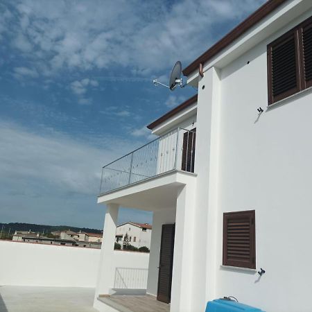 Appartement F2 Meuble Loculi Esterno foto
