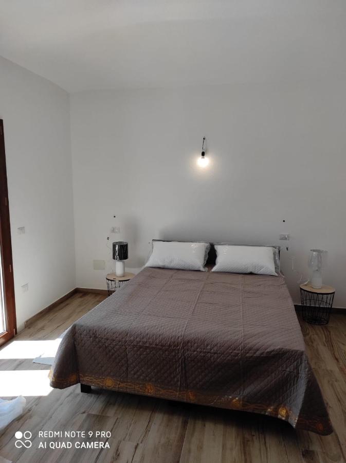 Appartement F2 Meuble Loculi Esterno foto